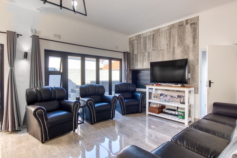 3 Bedroom Property for Sale in Fairview Golf Estate Western Cape